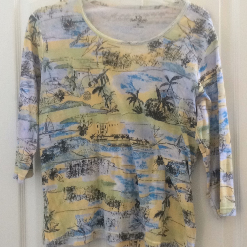 FINAL MARKDOWN Ladies palm grove tee petite large